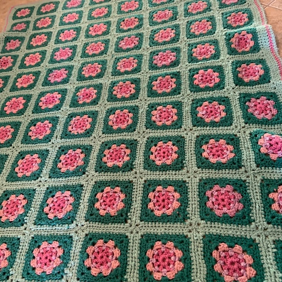 Vintage Handmade Crochet Granny Square Afghan Blanket Pink & Green 54"x45" - Picture 8 of 16